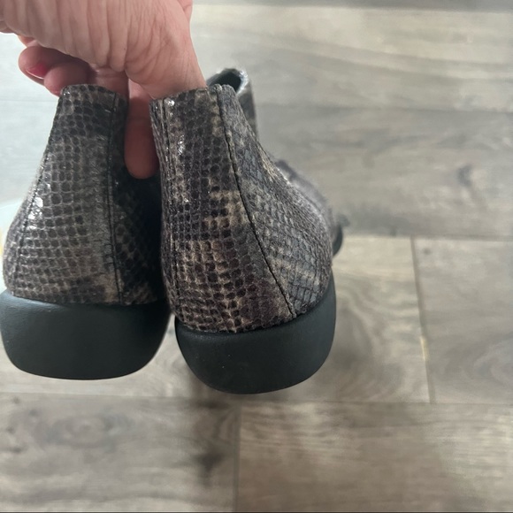 Aerosoles Sophia Snake Print Booties NWOT - Picture 4 of 6
